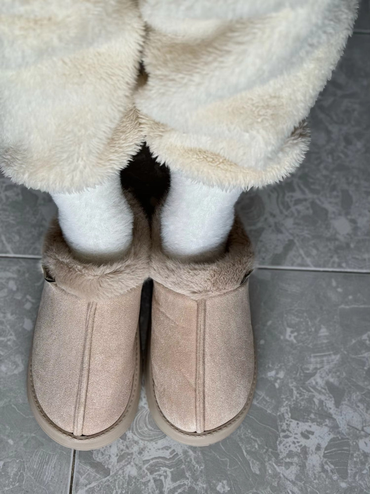 Cosy Fluffy Slippers - Soft Plush Indoor Shoes for Women Winter Warm Comfy Wear