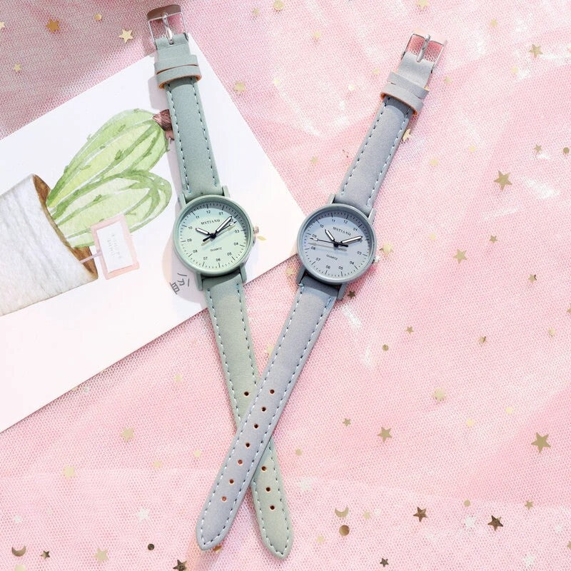 YIKAZE Women's Watch PU Leather Strap Women Quartz Watches Waterproof Round Dial