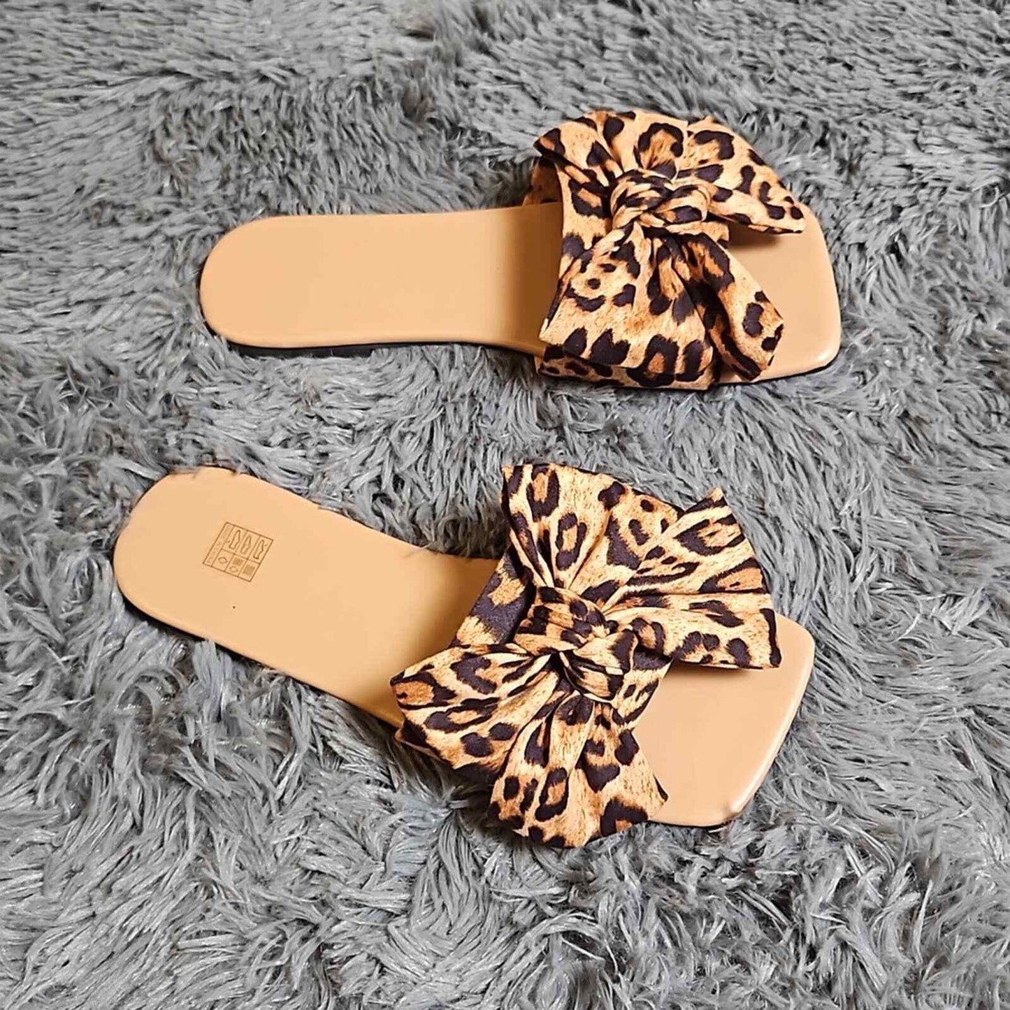 New Leopard Print Bow Decor Slide Sandals, Faux Suede Sz 7.5