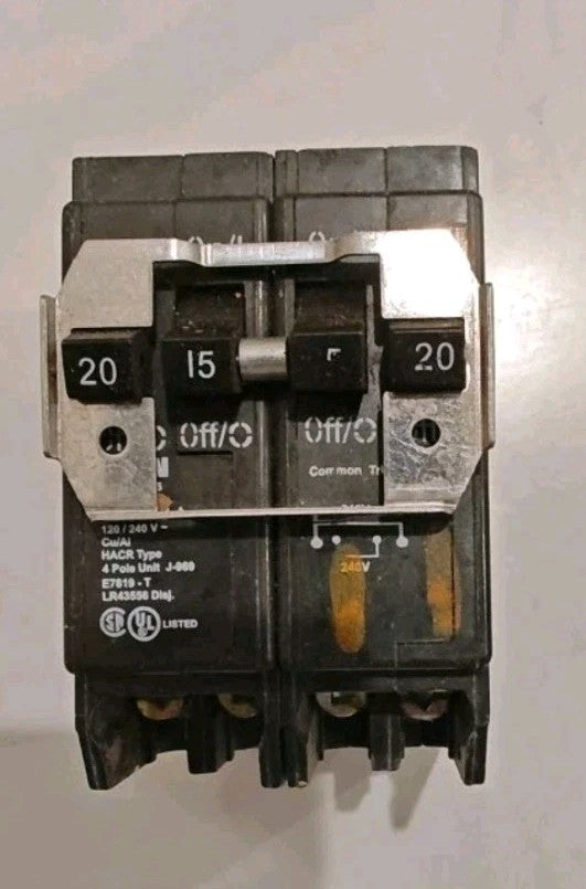 4 Pole CUTLER HAMMER LR43556 CIRCUIT BREAKER