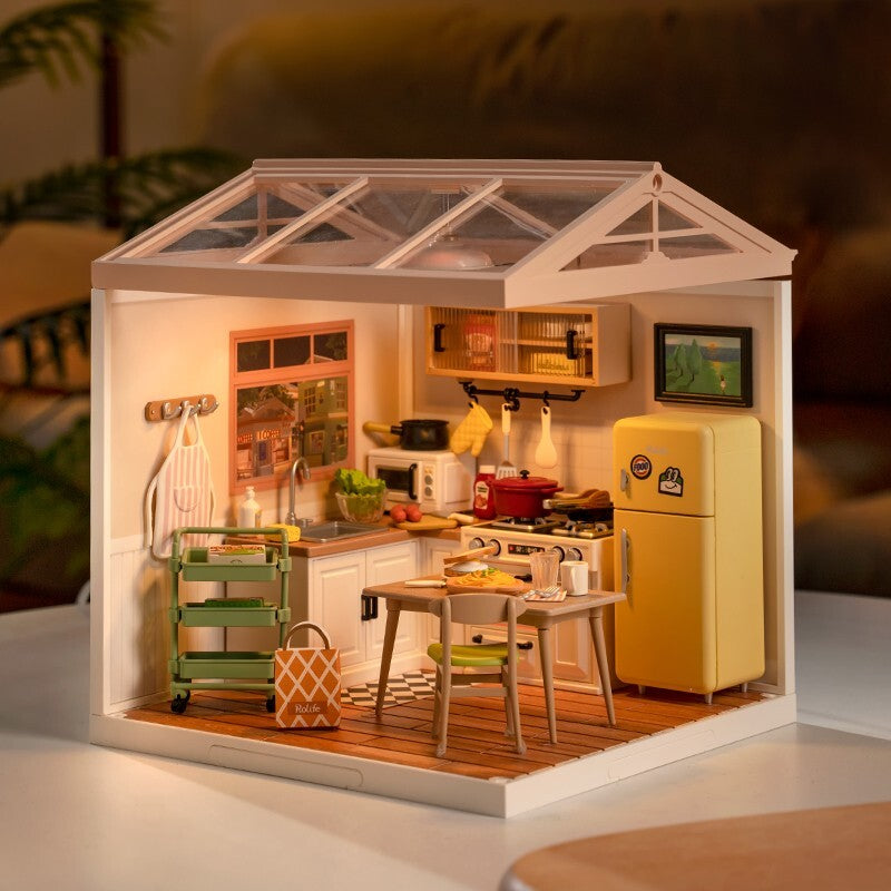 Rolife 1:24 Miniature Dollhouse Super Creator Plastic Building Teens Xmas Gift