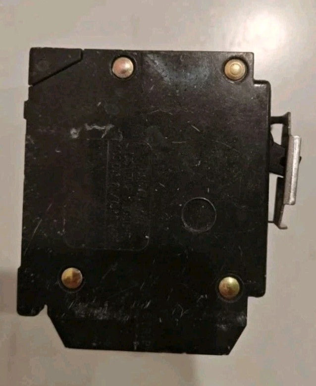 4 Pole CUTLER HAMMER LR43556 CIRCUIT BREAKER